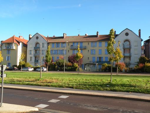  immeuble aux volets bleus, boulevard Jules Guesde